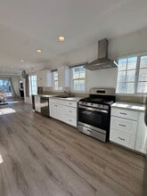 1339 S Mansfield Ave in Los Angeles, CA - Building Photo - Building Photo