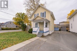 126 Durham St W in Kawartha Lakes, ON - Building Photo - Building Photo