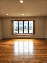 21 5th Ave in East Rockaway, NY - Building Photo - Building Photo