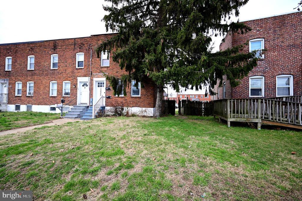 2952 Sollers Point Rd in Dundalk, MD - Foto de edificio