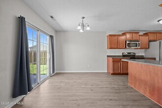 203 Seville St in Jacksonville, NC - Building Photo - Building Photo