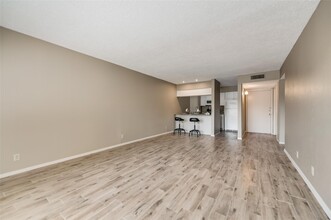 4859 Cedar Springs Rd, Unit 1159 in Dallas, TX - Building Photo - Building Photo