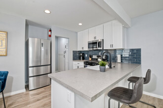 6840-42 Tower St in La Mesa, CA - Building Photo - Building Photo