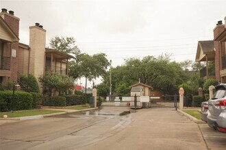 2121 Hepburn St in Houston, TX - Foto de edificio - Building Photo