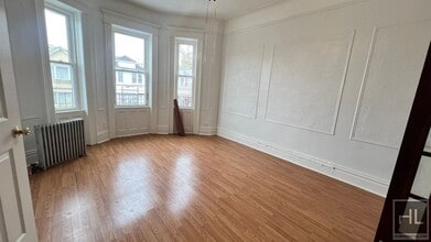 1689 E 48th St, Unit 2 in Brooklyn, NY - Foto de edificio - Building Photo