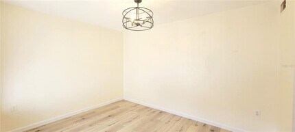 3775 40th Ln S in St. Petersburg, FL - Building Photo - Building Photo