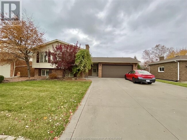 property at 456 Amberly Crescent