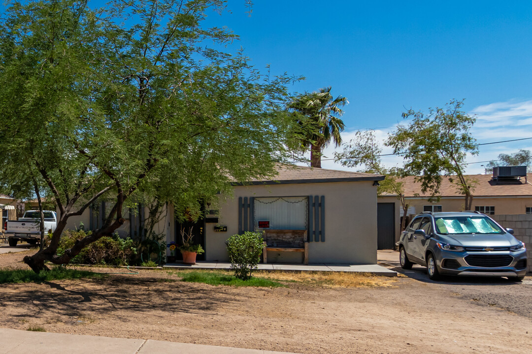 2513 E Willetta St in Phoenix, AZ - Building Photo