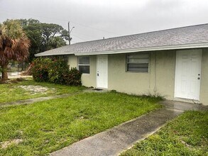 1205 Ave K in Fort Pierce, FL - Building Photo - Building Photo