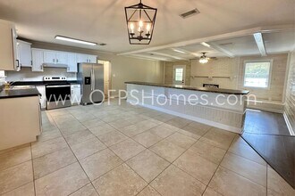 4490 FL-87 in Navarre, FL - Building Photo - Building Photo