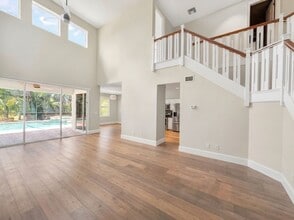 6772 Southern Oak Ct in Naples, FL - Building Photo - Building Photo