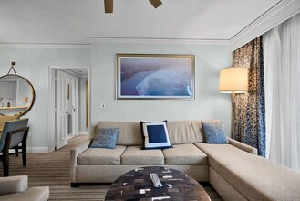455 Grand Bay Dr, Unit SI FL3-ID1022331P in Key Biscayne, FL - Foto de edificio - Building Photo