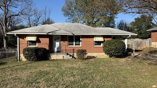 249 Wayne Ave in Jonesboro, GA - Building Photo - Building Photo