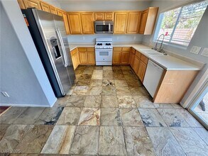 2276 Chestnut Ranch Ave in Henderson, NV - Building Photo - Building Photo