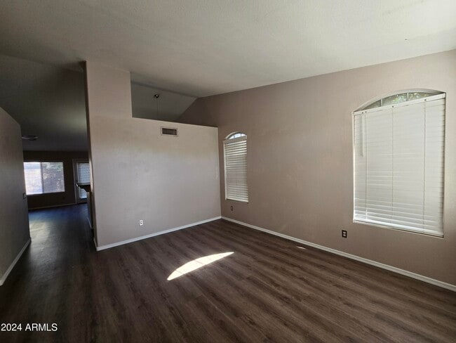27 N Pueblo St in Gilbert, AZ - Building Photo - Building Photo