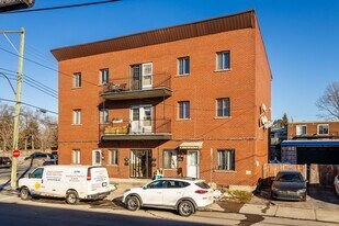396 15E Av in Montréal, QC - Building Photo