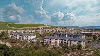 Bollinger Crest in San Ramon, CA - Building Photo - Building Photo