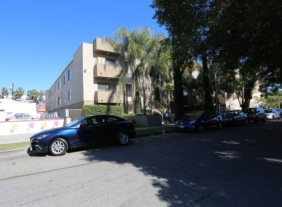 11117-11123 Hartsook St in North Hollywood, CA - Foto de edificio