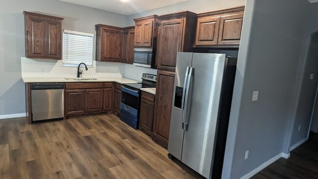 1010 E Epstein St in Sherman, TX - Foto de edificio - Building Photo