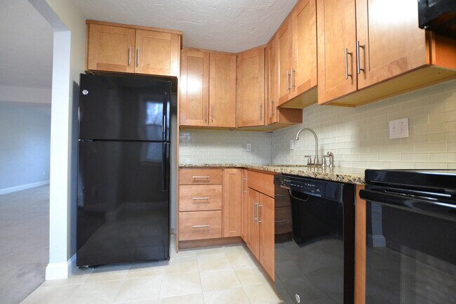 2 General Greene Ave, Unit 3 in Natick, MA - Building Photo - Building Photo