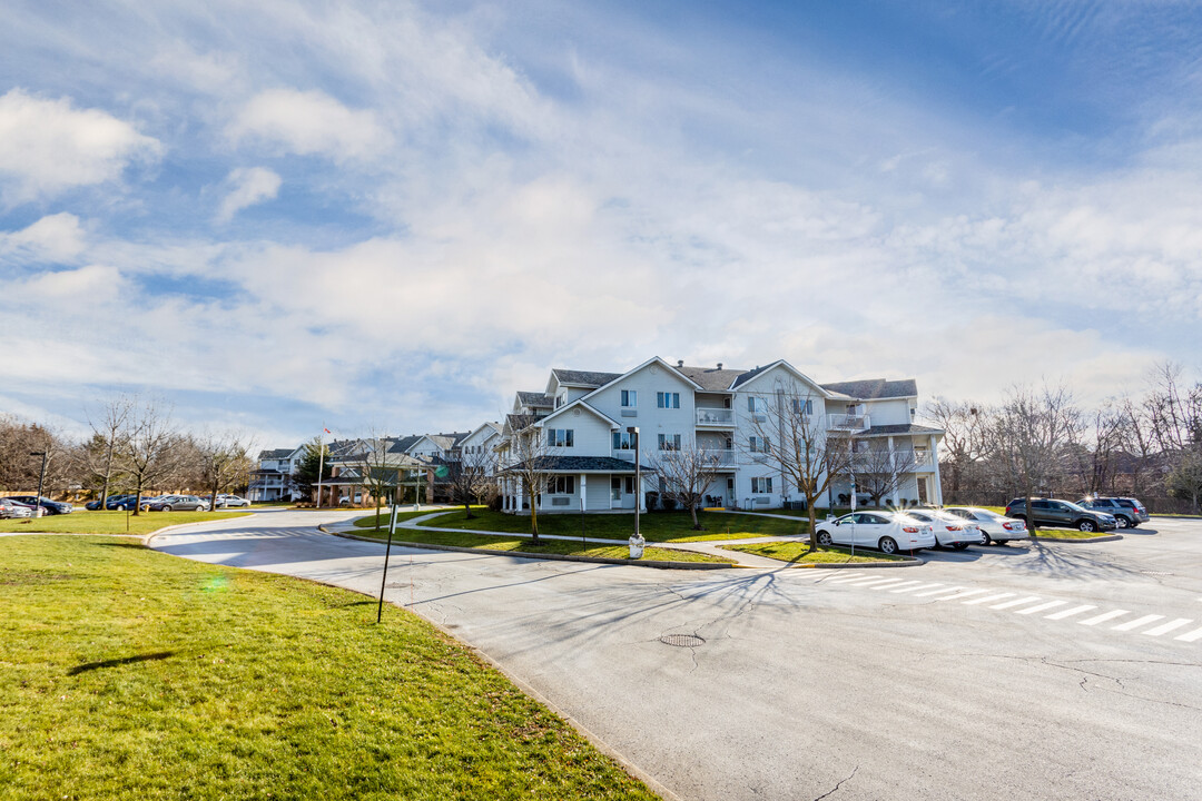 Anchor Pointe in St Catharines, ON - Building Photo