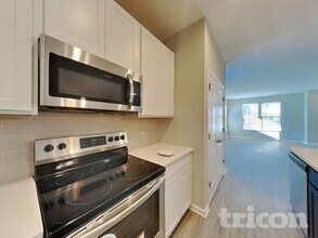 111 Thomas Point Dr in Fortville, IN - Building Photo - Building Photo