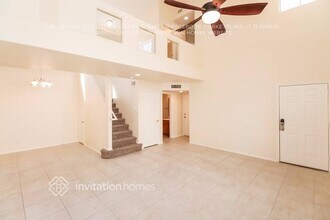 250 W Juniper Ave in Gilbert, AZ - Foto de edificio - Building Photo