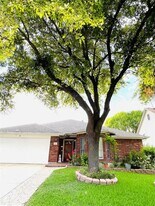 814 Broken Feather Trail in Pflugerville, TX - Building Photo