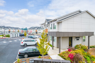 Block 1618 Apartments in Vancouver, WA - Building Photo - Building Photo