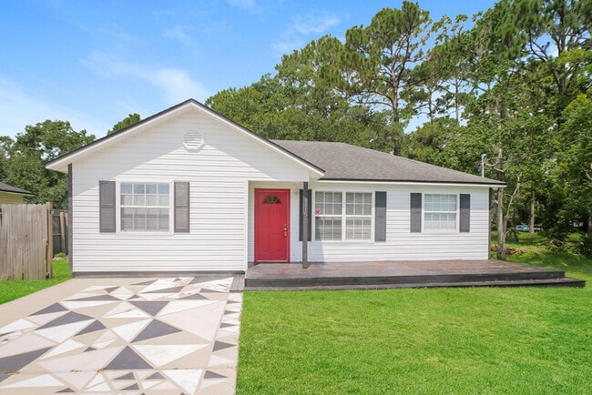 property at 1115 N Brevard St