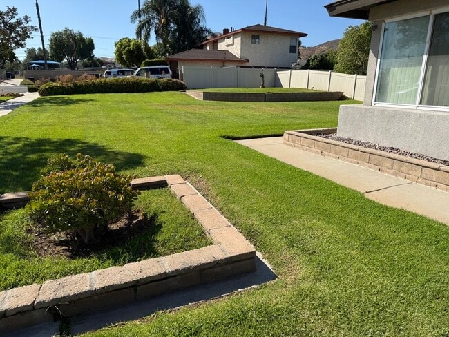 3424 Pickwick St in Riverside, CA - Building Photo - Building Photo