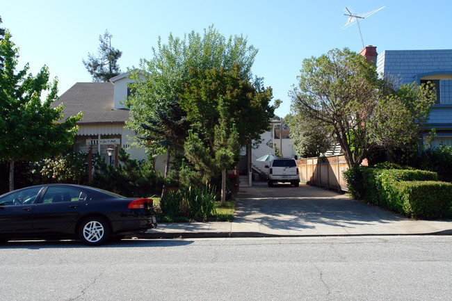 111 Twenty-Fourth in San Mateo, CA - Foto de edificio - Building Photo