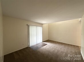 1605 Merry Oaks Rd in Charlotte, NC - Building Photo - Building Photo