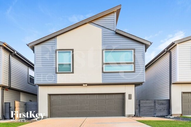 property at 337 N Centro Cir