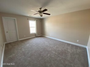 127 W Murrow Ln in Jacksonville, NC - Building Photo - Building Photo