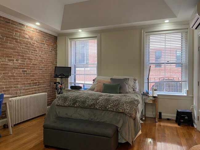50 Temple St, Unit 7