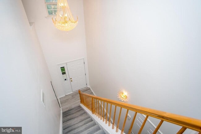 property at 1108 Julian Dr W
