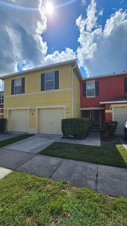 580 Cresting Oak Cir in Orlando, FL - Building Photo - Building Photo