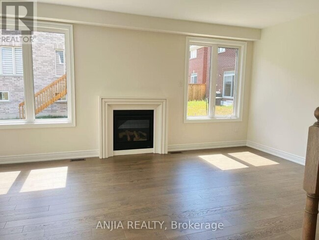 29 Hitching Post in Georgina, ON - Building Photo - Building Photo