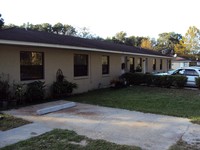 1010 NE 95th St in Ocala, FL - Foto de edificio - Building Photo