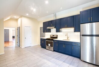 247 Willow St in Waterbury, CT - Building Photo - Building Photo