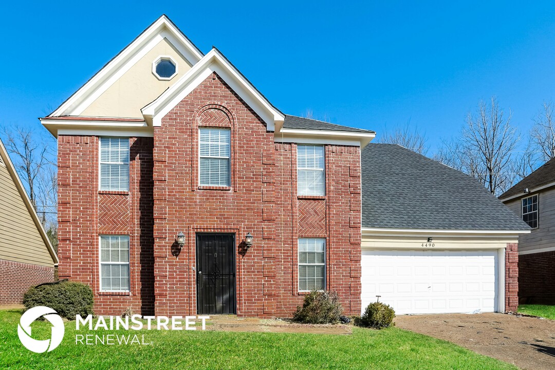 4490 Cedar Ridge Ln in Memphis, TN - Building Photo