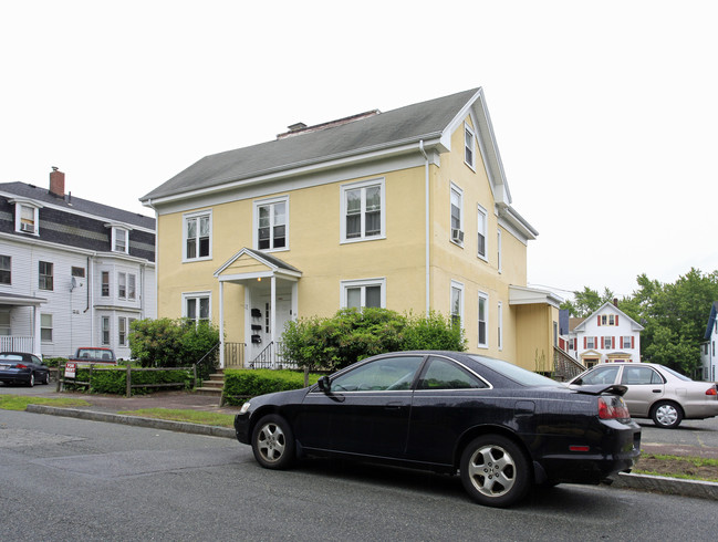 14 Chestnut St in Wakefield, MA - Building Photo - Building Photo