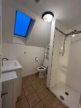5653 W Montrose Ave, Unit Attic in Chicago, IL - Building Photo - Building Photo