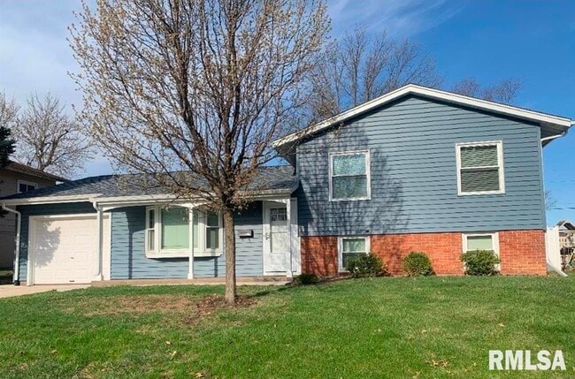 property at 2308 Ridge Dr