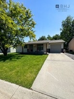 1379 Yonkee Ave in Sheridan, WY - Building Photo