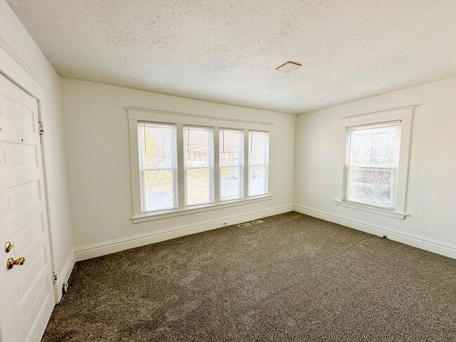 748 Hogan St SW in Grand Rapids, MI - Building Photo - Building Photo