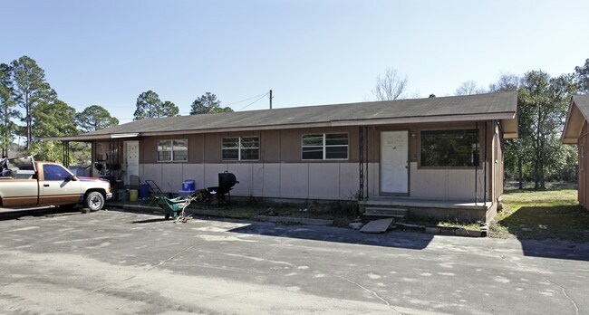 2828 Lisenby Ave in Panama City, FL - Foto de edificio - Building Photo
