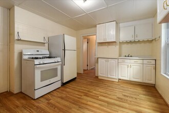 63 Elmwood St in Somerville, MA - Building Photo - Building Photo