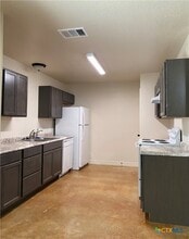 1115 N College St in Killeen, TX - Building Photo - Building Photo